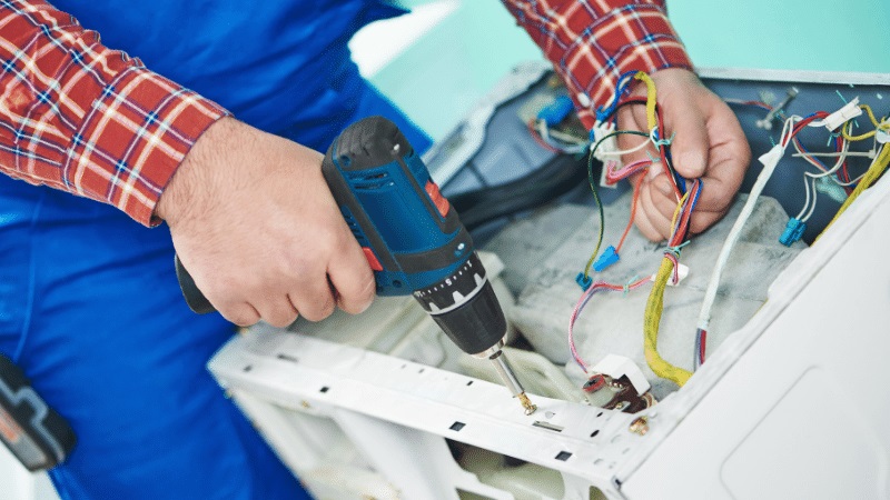 Sultangazi Vaillant Vaillant çamaşır makinesi kart tamiri – Su almama arızası orijinal parça ile giderildi. - Teknik servis örneği